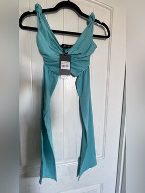 Lioness Aqua Tie-Front Crop Top